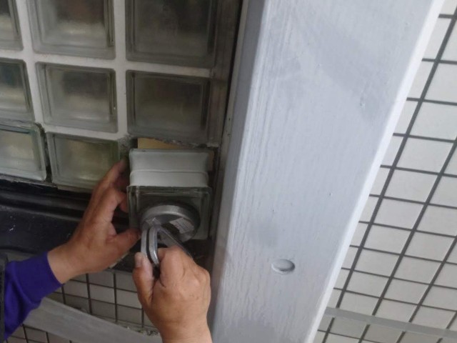 新規ガラスブロックはめ込み
